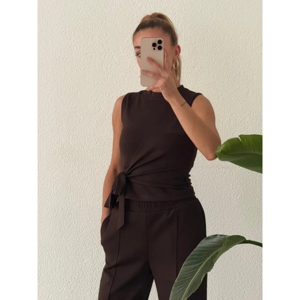 Asimetrik Bağlama Detaylı Kolsuz Modal Takım