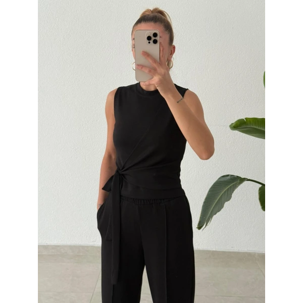 Asimetrik Bağlama Detaylı Kolsuz Modal Takım