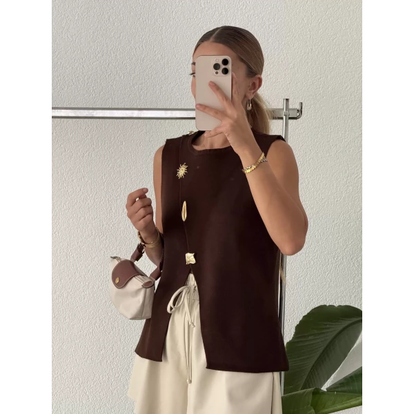 Asimetrik Gold Aksesuarlı Triko Süveter