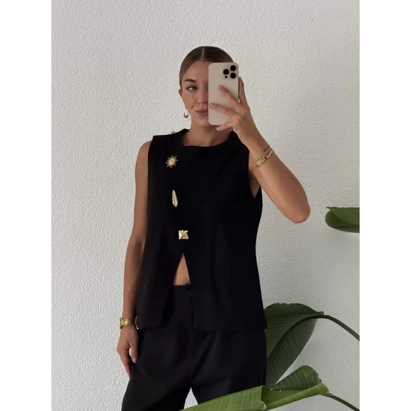 Asimetrik Gold Aksesuarlı Triko Süveter