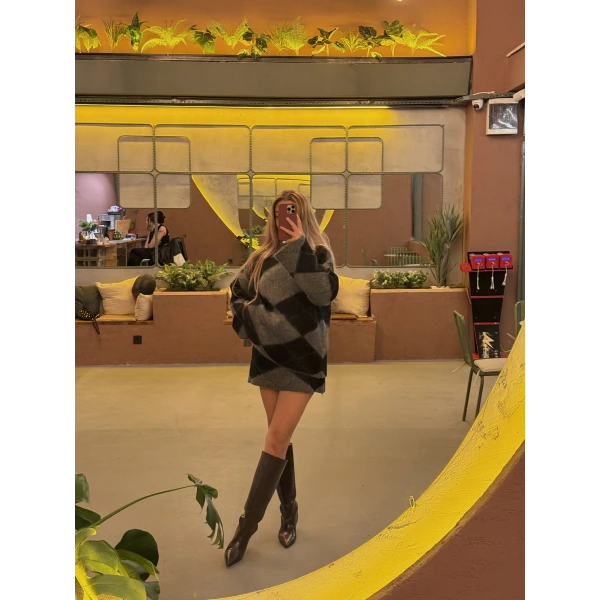 Baklava Desenli Etekli Kazaklı Takım