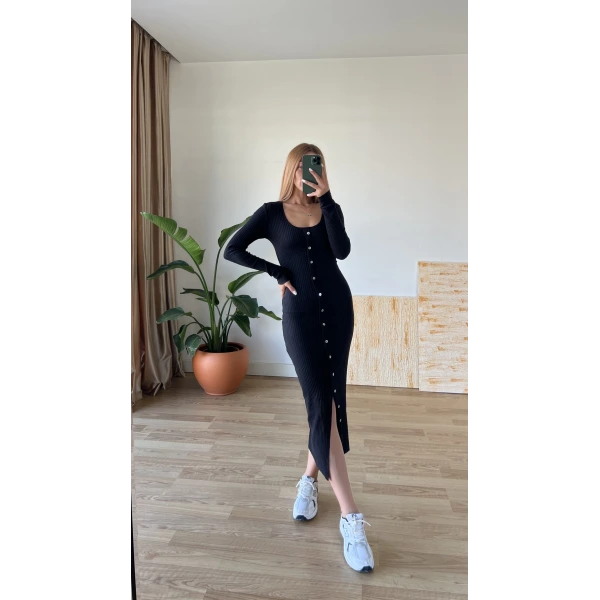 Düğme Detaylı Midi Boy Elbise