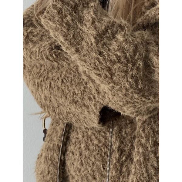 Etekli Ceketli Takım