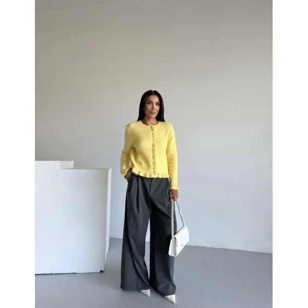 Volanlı Düğmeli Sarı Hırka