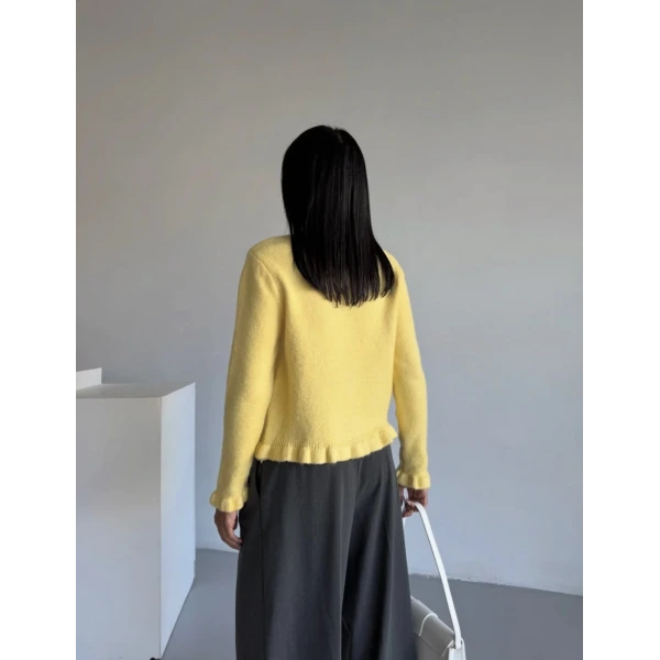 Volanlı Düğmeli Sarı Hırka