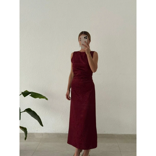 Jakarlı Saten Leopar Dokulu Kolsuz Maxi Boy Elbise