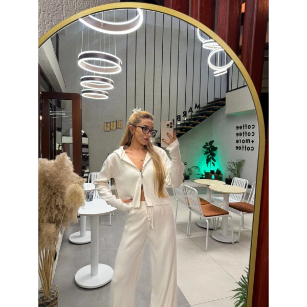 Parmak Geçmeli Kapüşonlu Triko Takım