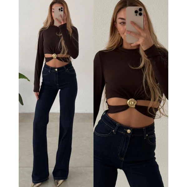 Pencereli Salyangoz Aksesuarlı Uzun Kollu Crop