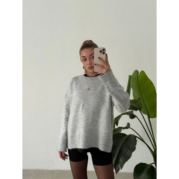 Ribana Detaylı Basic Bisiklet Yaka Kazak