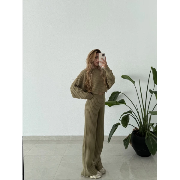 Yarasa Kol Pantolonlu Triko Takım