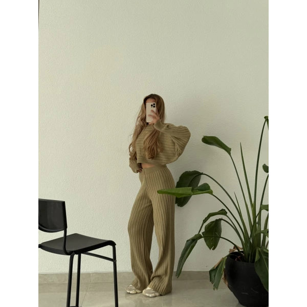 Yarasa Kol Pantolonlu Triko Takım