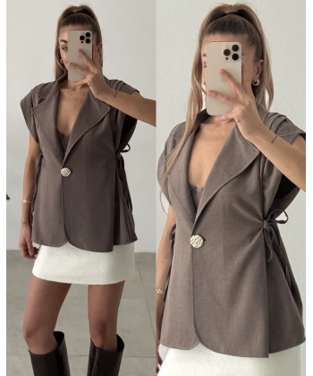 Pile Detaylı Yan Bağcıklı Düğmeli Yelek