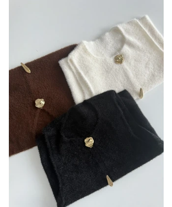 Aksesuarlı Sakallı Triko