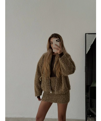 Etekli Ceketli Takım