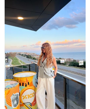 Marka Model Düğmeli Pensli Yelek