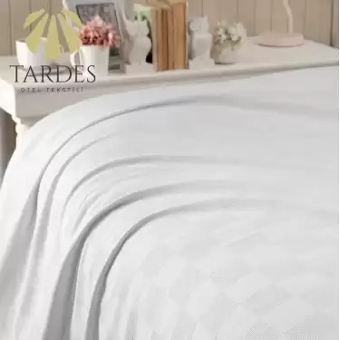 Tek Kişilik Dama Desenli Otel Pikesi