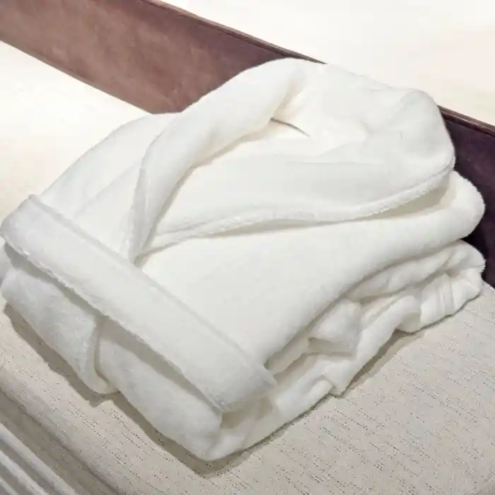 Şal Yaka Otel Bornozu