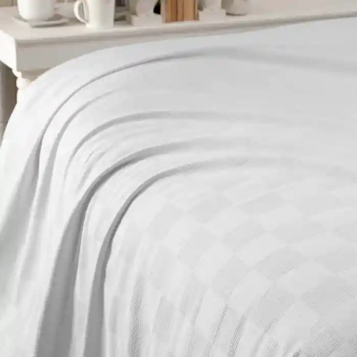 Tek Kişilik Dama Desenli Otel Pikesi