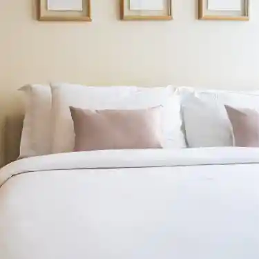 60 Tel Çift Kişilik Otel Nevresim Takımı (Lastikli Çarşaflı)