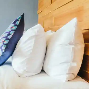 63 Tel Otel Yastık Kılıfı