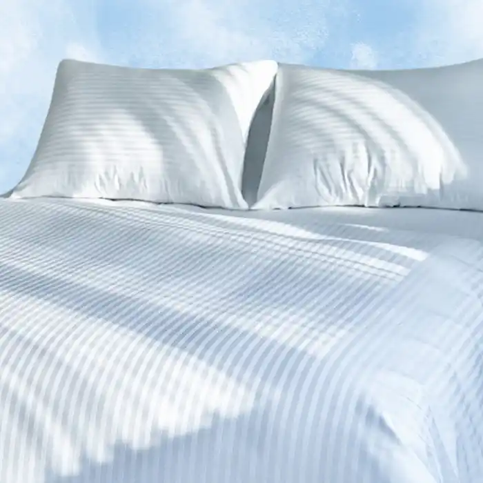 83 Tel Çizgili Pamuk Saten Çift Kişilik Otel Nevresim Takımı (Lastikli Çarşaflı)