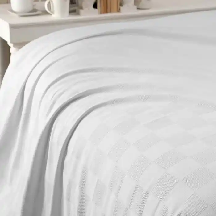 Çift Kişilik Dama Desenli Otel Pikesi