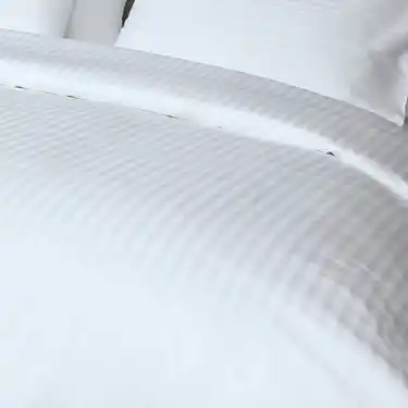 83 Tel Çizgili Pamuk Saten Çift Kişilik Otel Nevresimi (Yorgan Kılıfı)