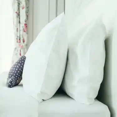 83 Tel Düz Pamuk Saten Otel Yastık Kılıfı