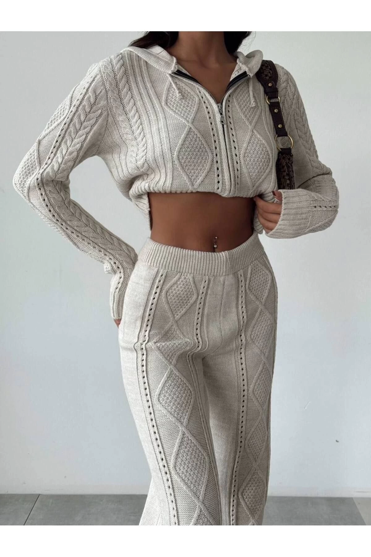 Kadın Kapşonlu Fermuarlı Crop Hırka Pantolon Alt Üst Triko Takım - Taş S/m