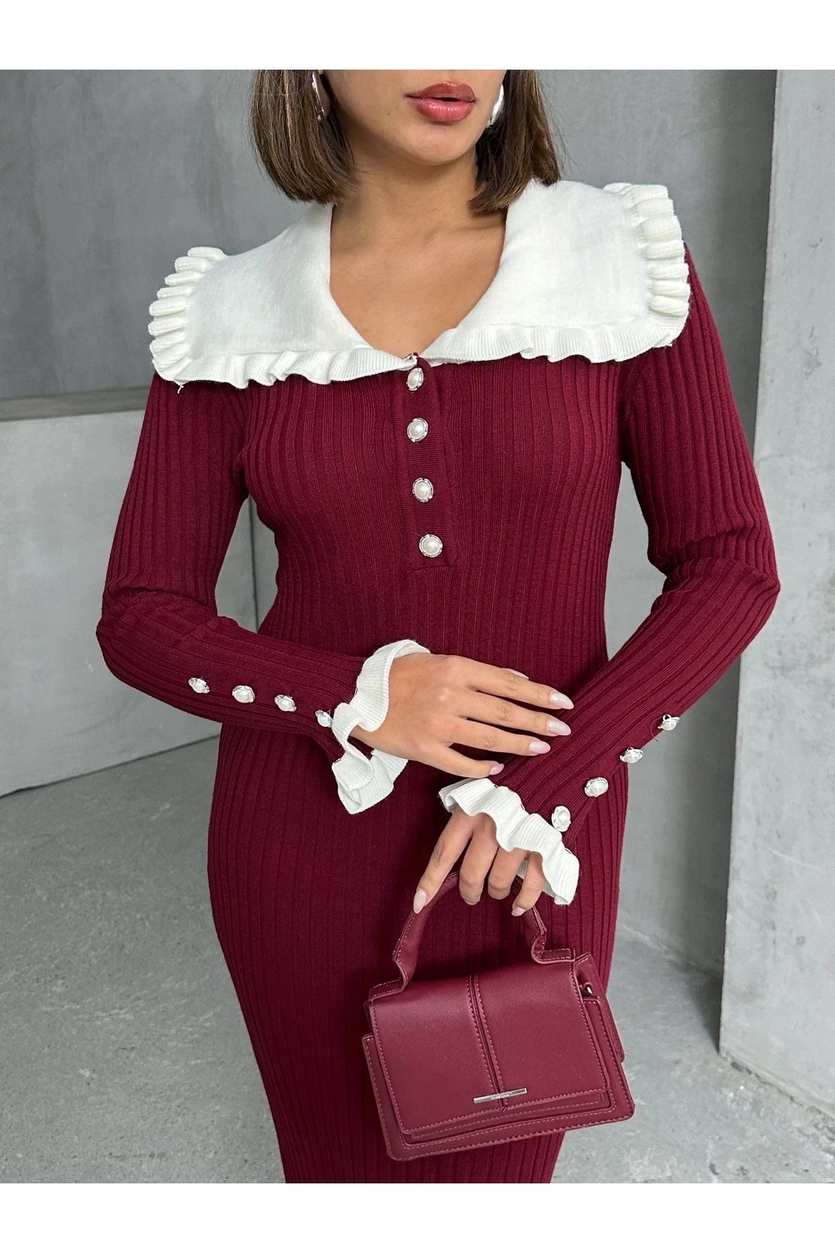 Kadın Bordo Şık Yaka Detaylı Midi Boy Triko Elbise