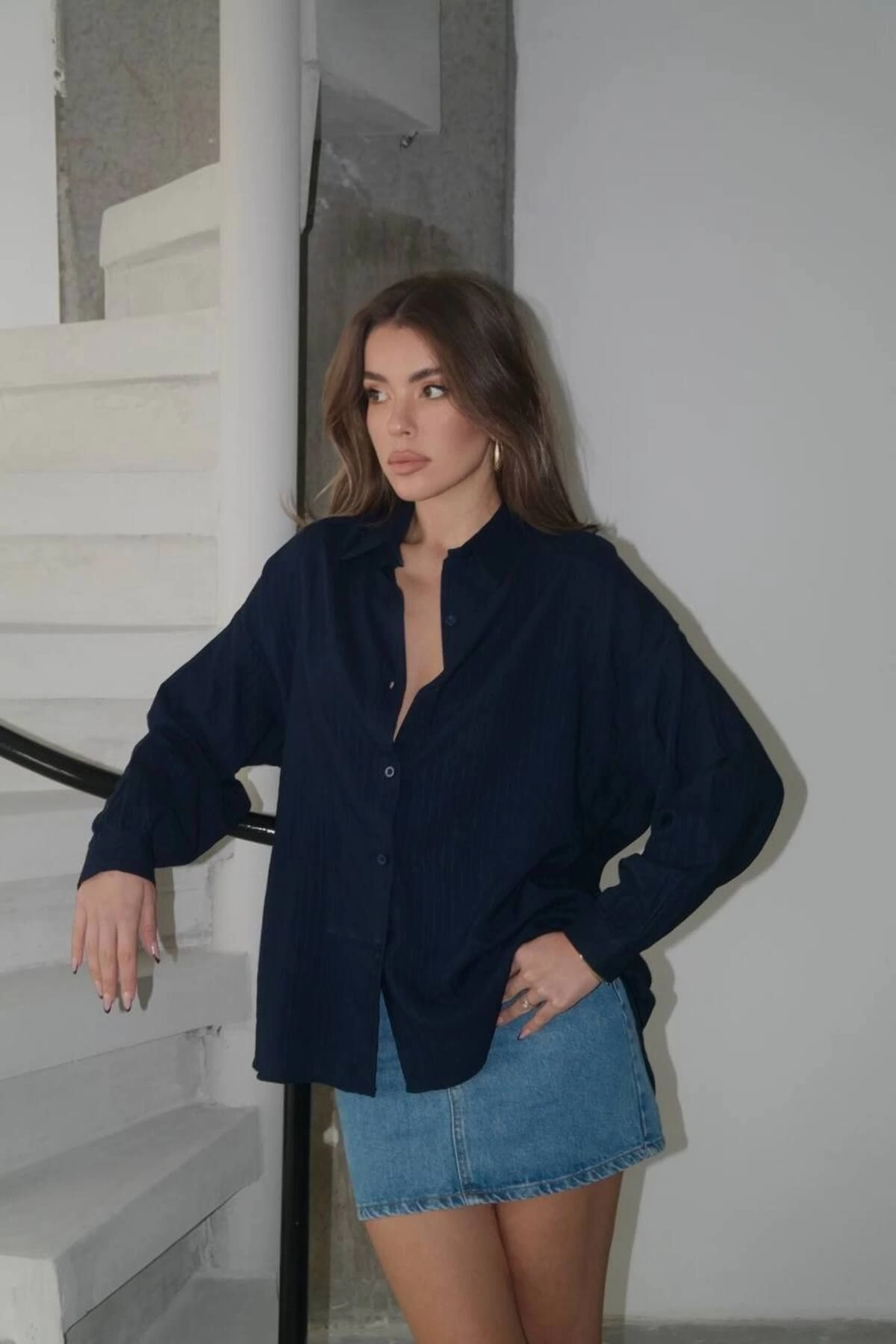 Kadın Siyah Premium Kalite Çizgili Oversize Tiril Gömlek