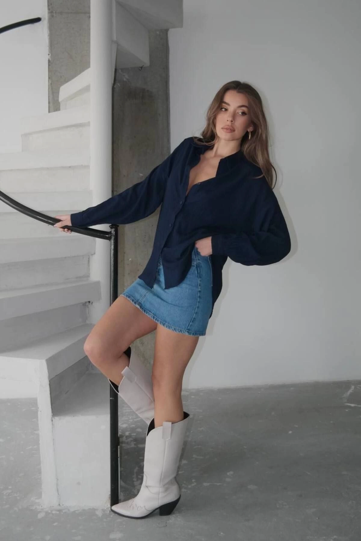 Kadın Siyah Premium Kalite Çizgili Oversize Tiril Gömlek