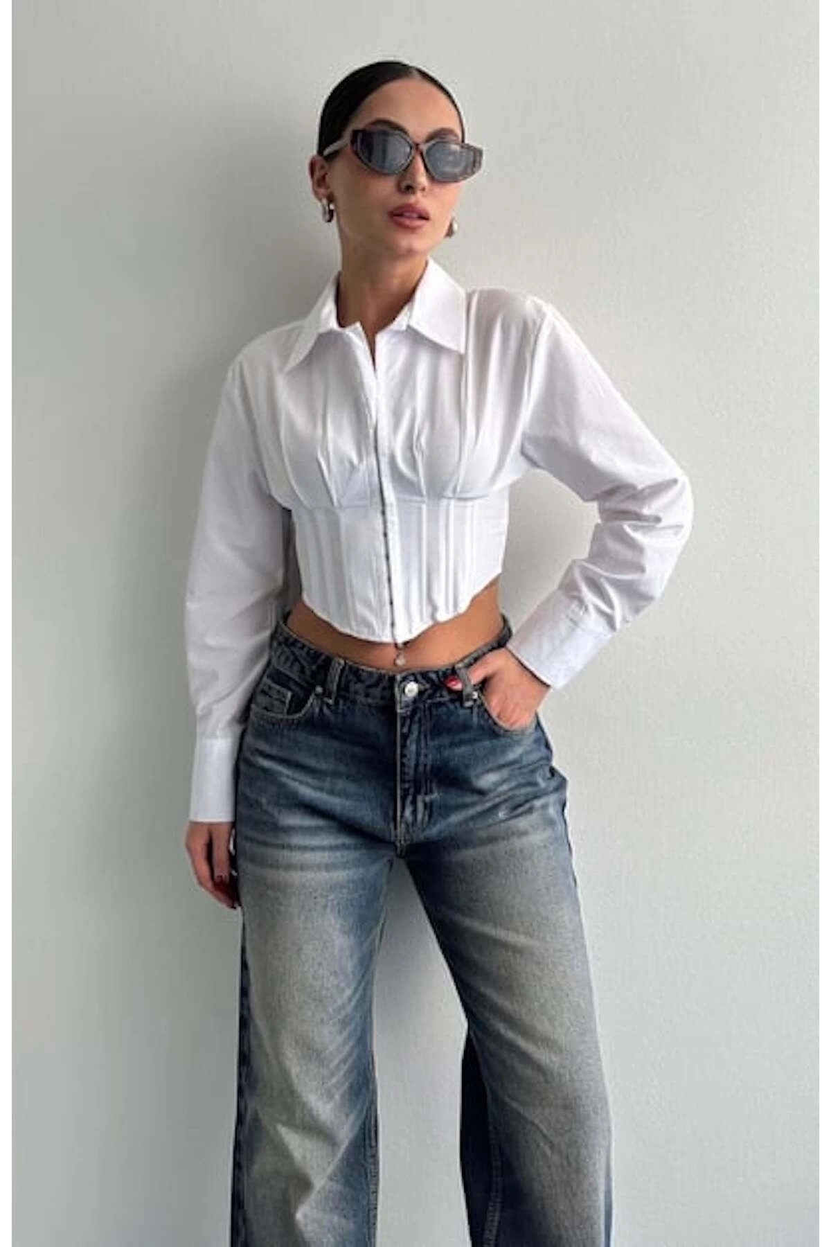 Kadın Fit Kesim Korse Detay Dokuma Crop Gömlek - Beyaz