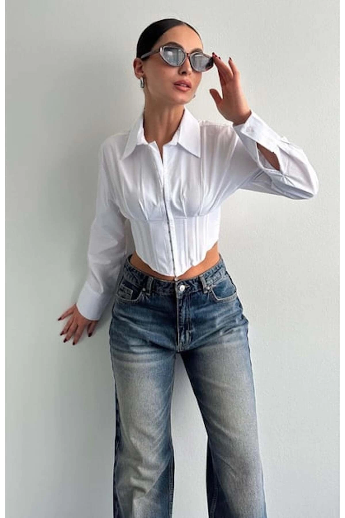 Kadın Fit Kesim Korse Detay Dokuma Crop Gömlek - Beyaz