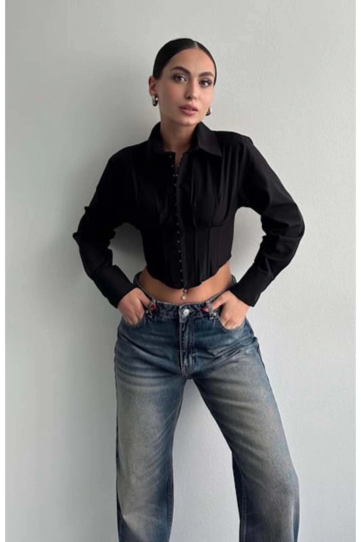 Kadın Fit Kesim Korse Detay Dokuma Crop Gömlek - Siyah