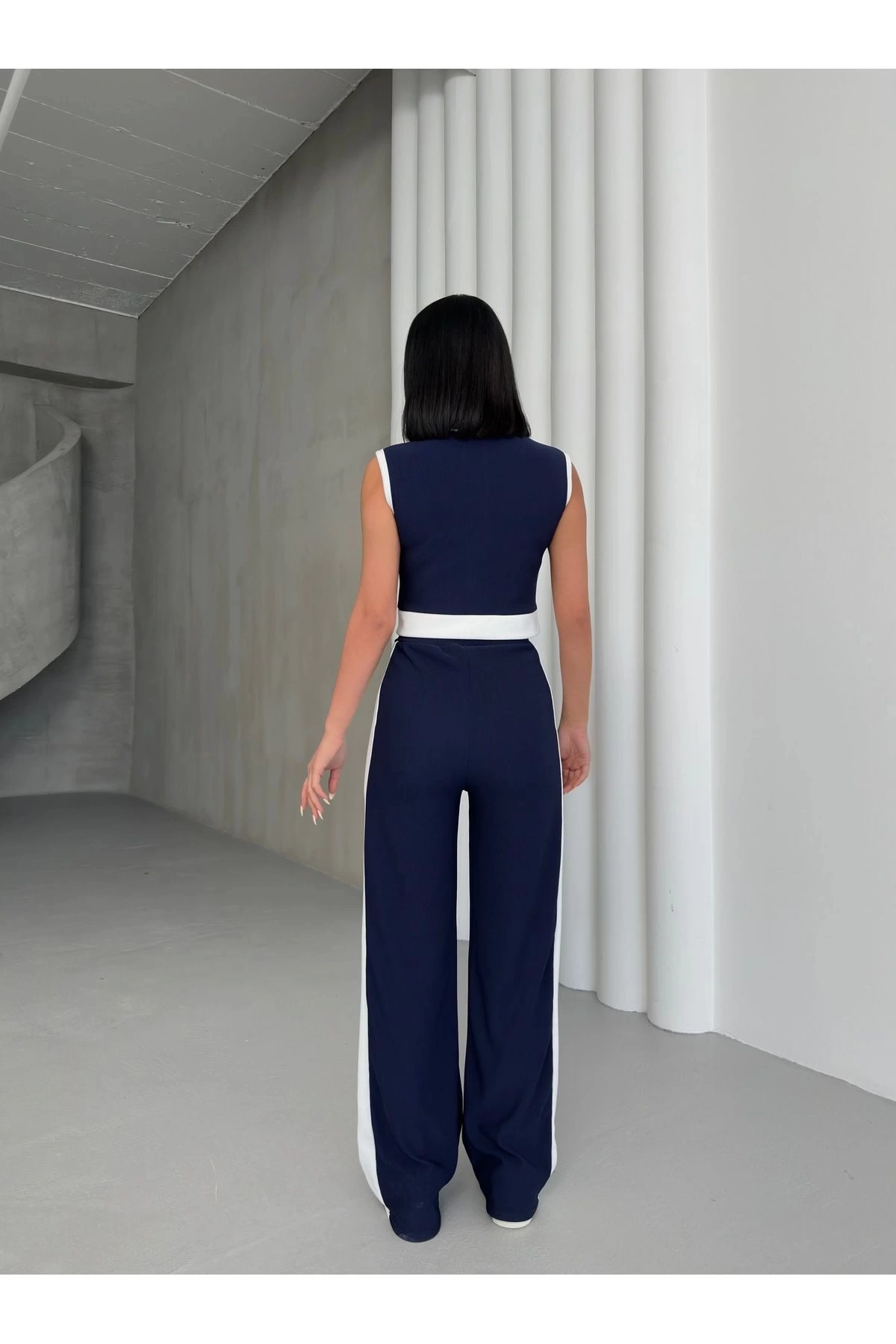 Kadın Lacivert Şık Şerit Detaylı Sıfır Koll Crop Pantolon Alt Üst İkili Takım