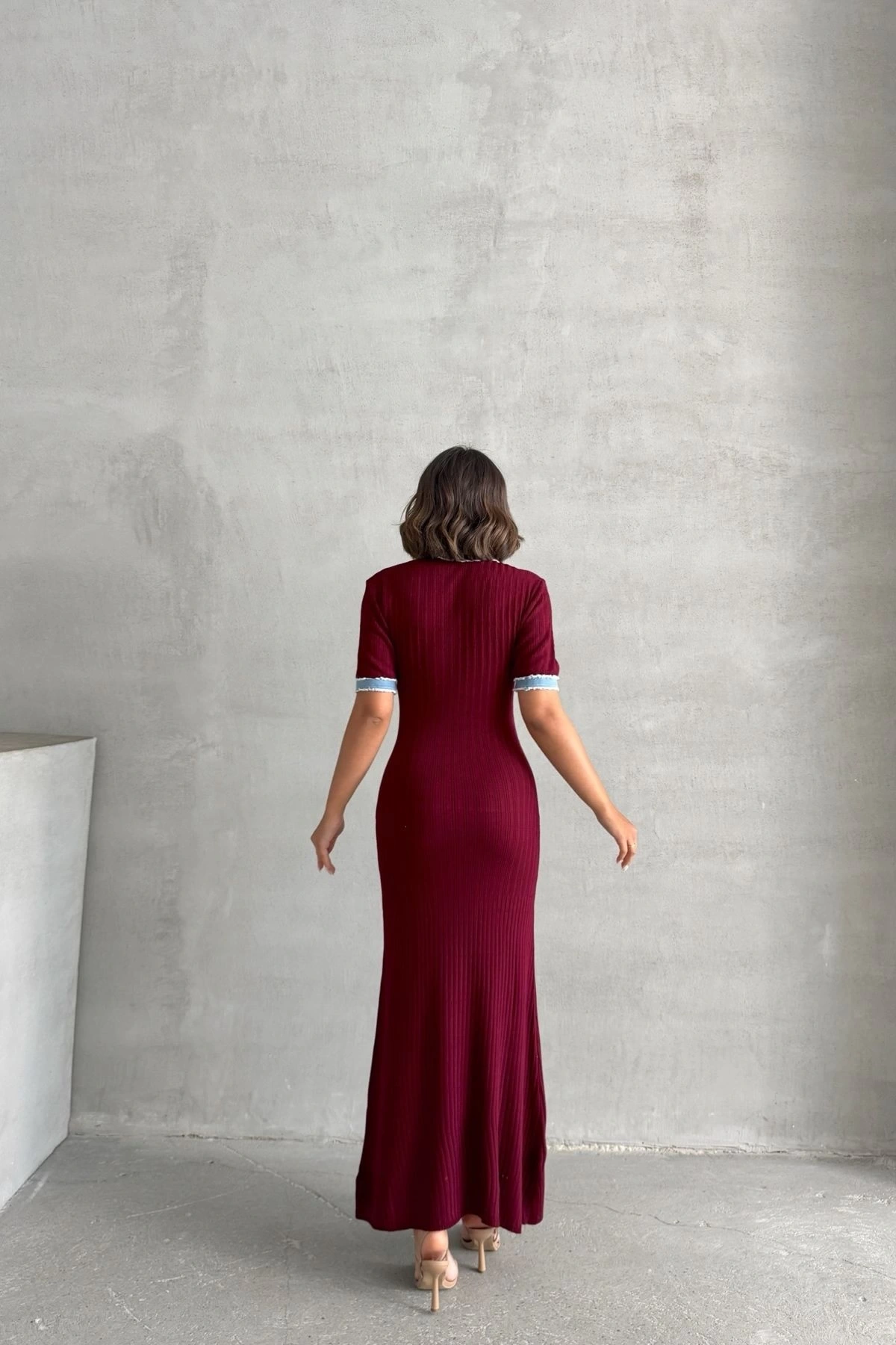 Kadın Bordo Şık Jean Detaylı Kısa Kol Düğmeli Triko Elbise