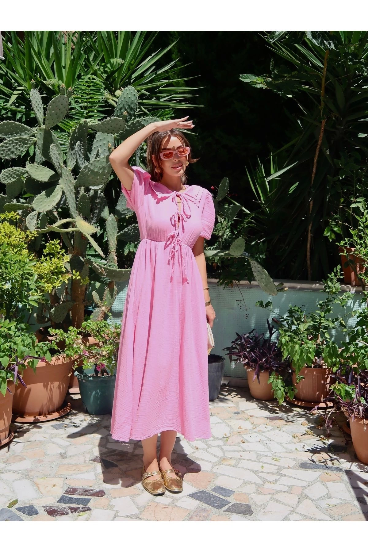 Kadın Pembe Şık Bebe Yaka Detaylıı Astarlı Müslin Kumaş Kısa Kol Yazlık Elbise
