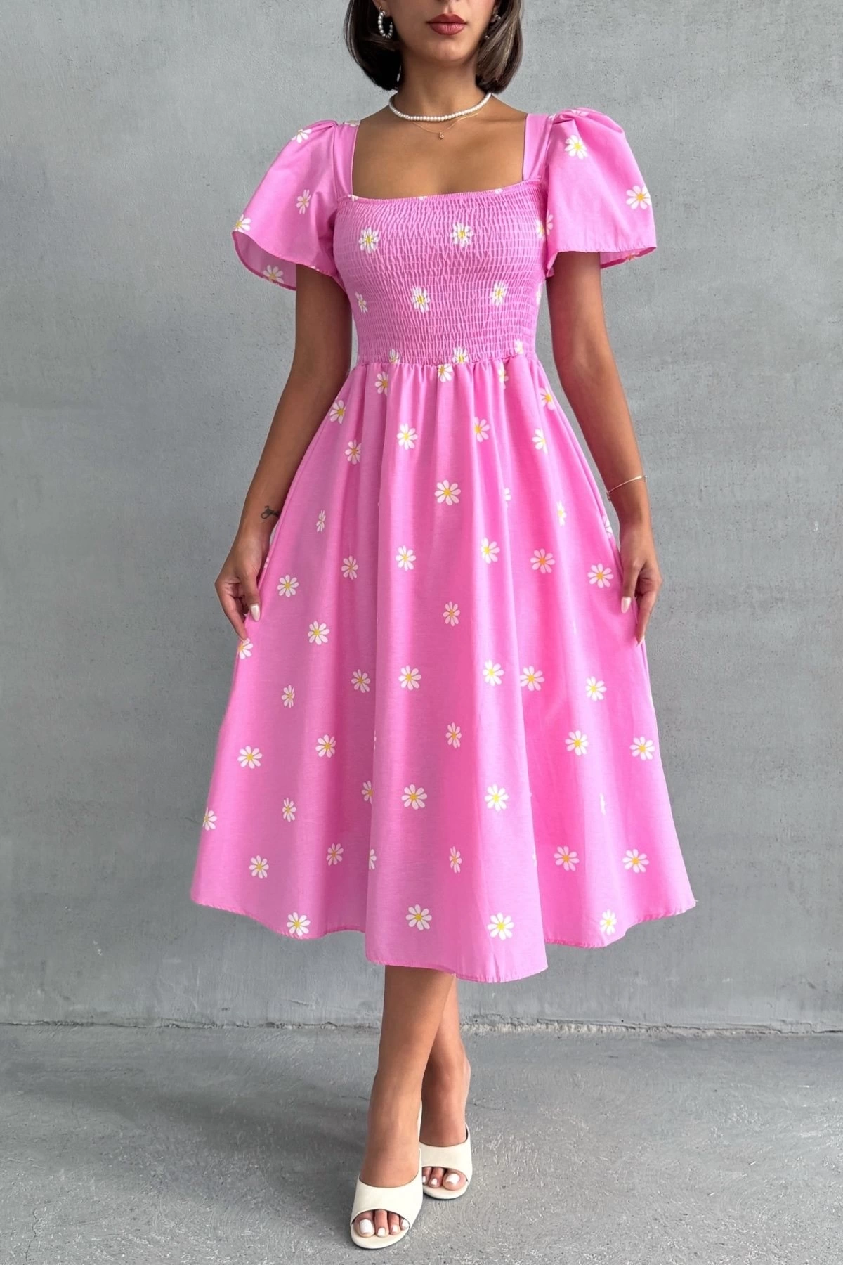 Kadın Papatya Desenli Pembe Poplin Midi Elbise