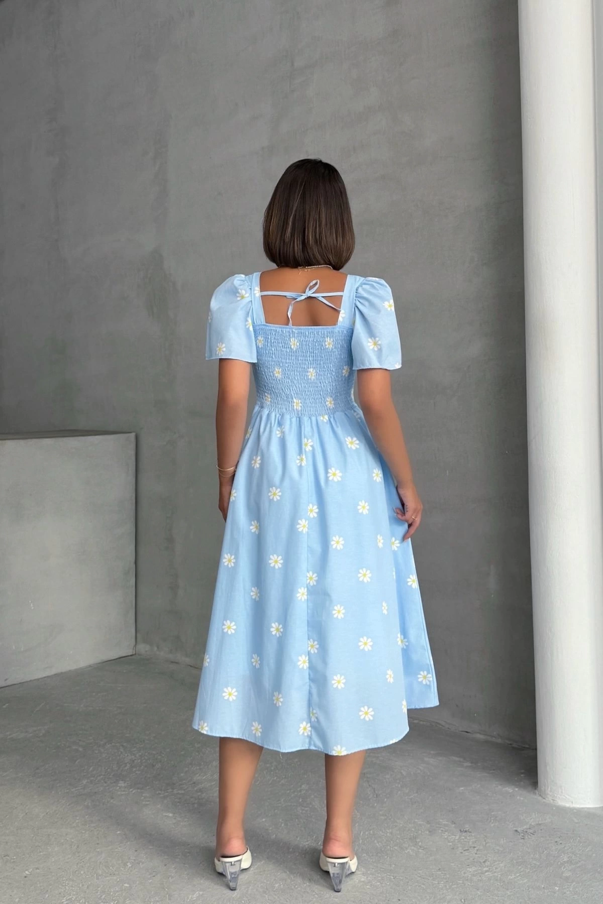 Kadın Papatya Desenli Bebe Mavisi Poplin Midi Elbise