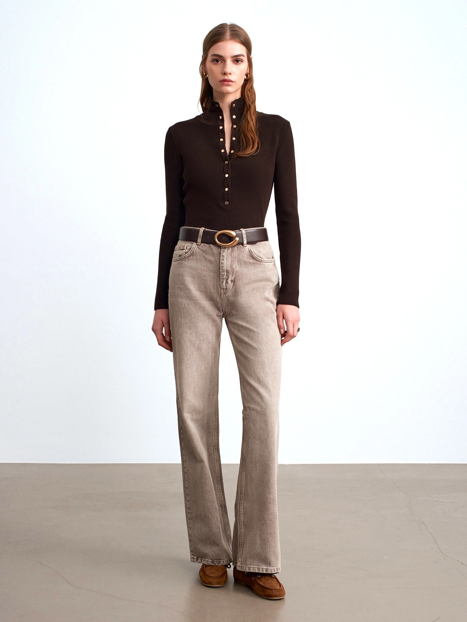 Kadın Acı Kahverengi Dik Yaka Çıtçıtlı Uzun Kol Triko Kazak