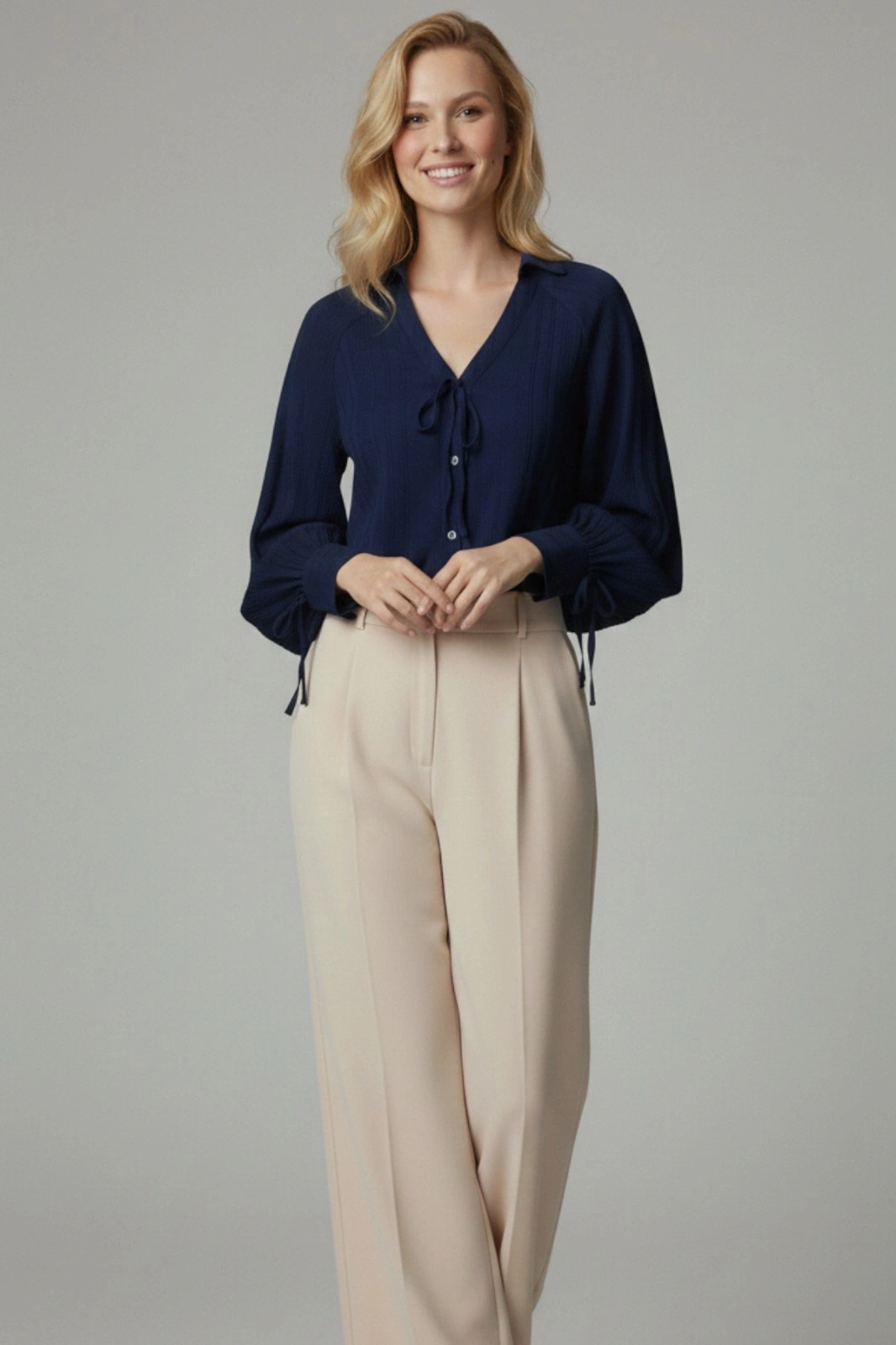 Kadın Lacivert Bağlamalı Detaylı V Yaka Gömlek