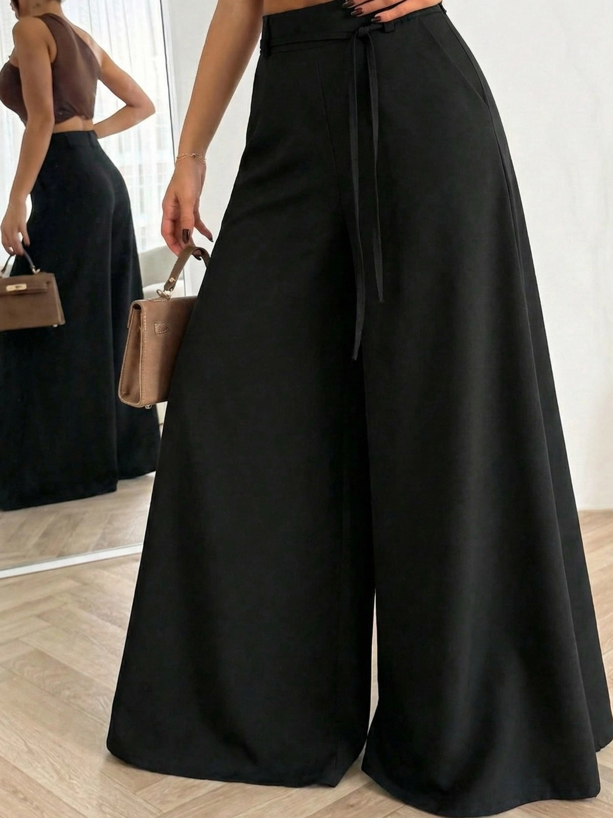 Kadın Siyah Bağcıklı Yüksek Bel Rahat Kesim Bol Paça Sofya Keten Pantolon