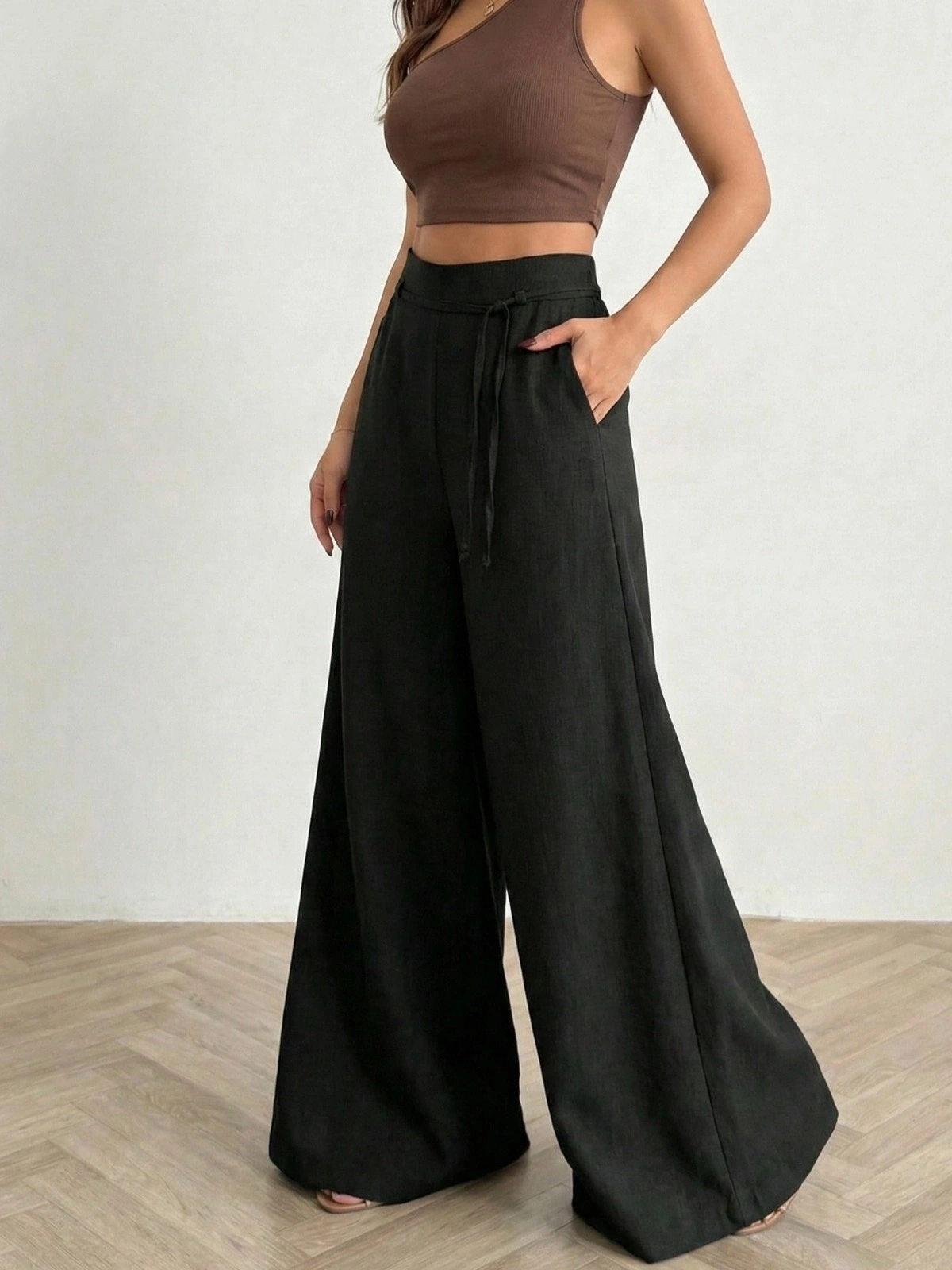 Kadın Siyah Bağcıklı Yüksek Bel Rahat Kesim Bol Paça Sofya Keten Pantolon