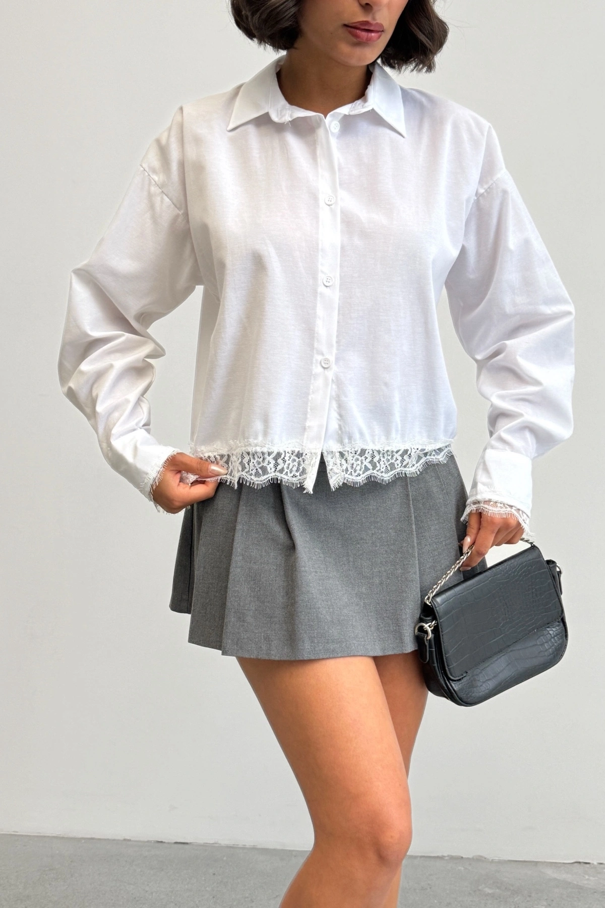 Kadın Beyaz Şık Dantel Detaylı Gömlek