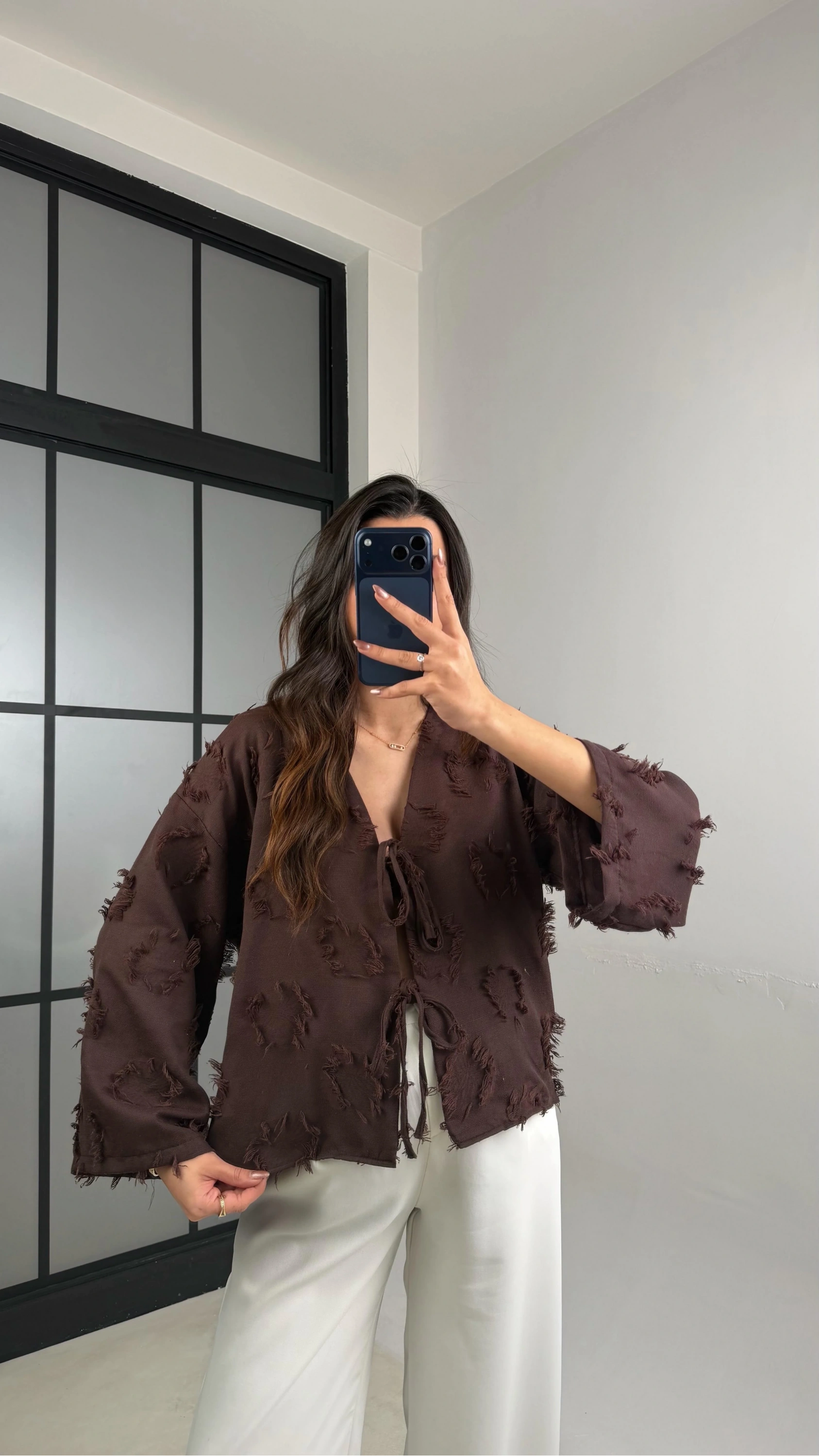 Kadın Kahverengi Püskül Detaylı Bağlamalı Mevsimlik Yazlık Premium Keten Gömlek (Yeni Renk)