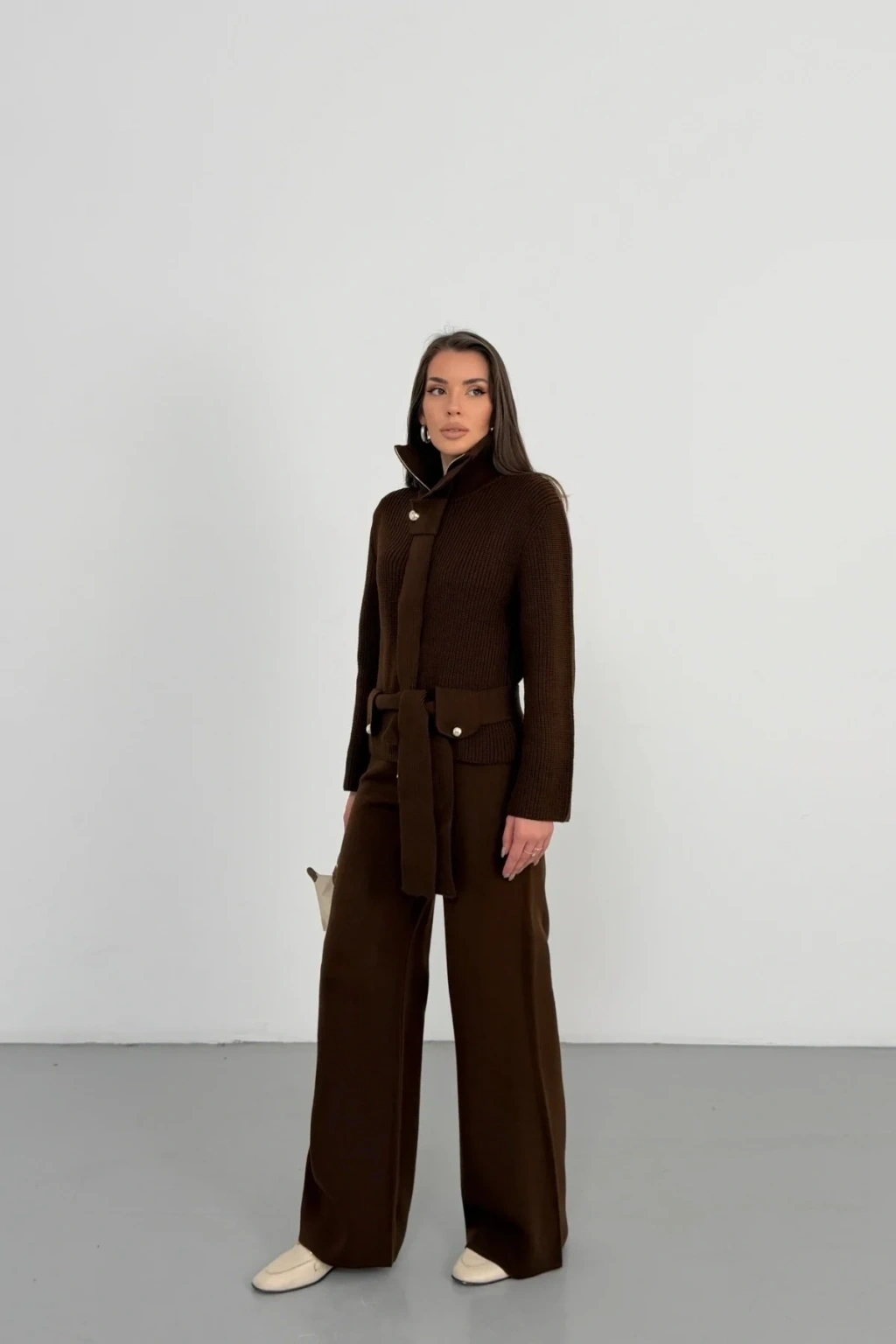 Kadın Acı Kahverengi Dik Yaka Kuşaklı Premium Kalite Triko Hırka Bol Paça Pantolon Triko Takım