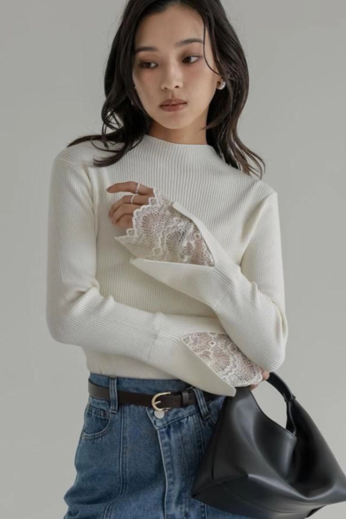 Kadın Beyaz Yarım Balıkçı Yaka Dantel Kol Detaylı Fitilli Triko Bluz (S/M Beden)