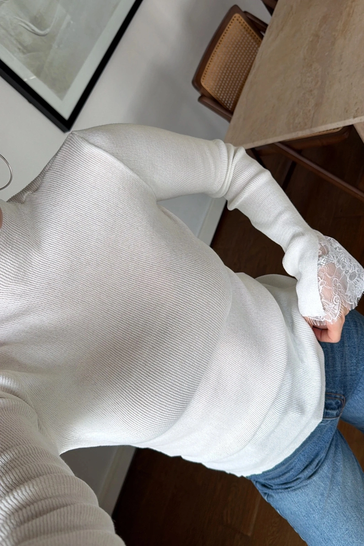 Kadın Beyaz Yarım Balıkçı Yaka Dantel Kol Detaylı Fitilli Triko Bluz (S/M Beden)
