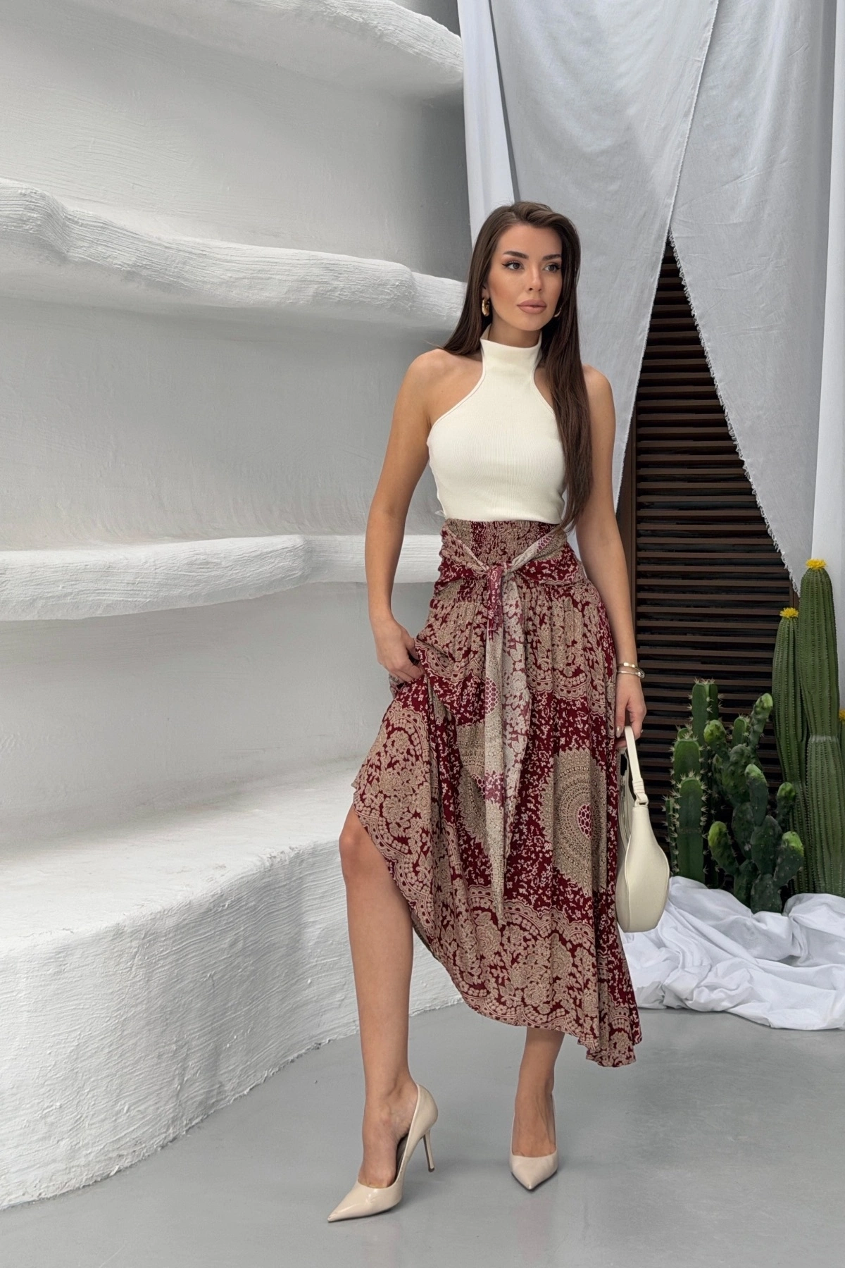 Kadın Bordo Yüksek Bel Bağlama Detaylı Şık Etnik Desenli Asimetrik Kesim Midi Etek